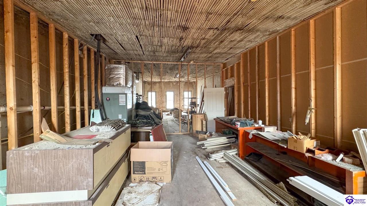 117 E Main Street Property Photo 17