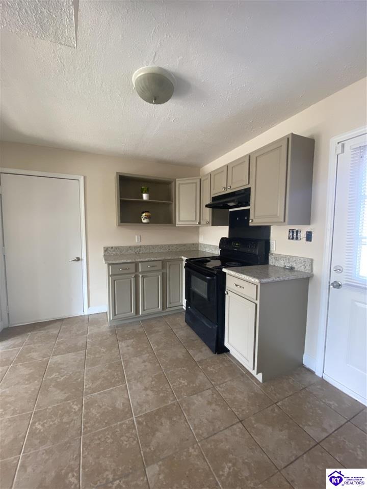 1433 Crestview Drive Property Photo 4