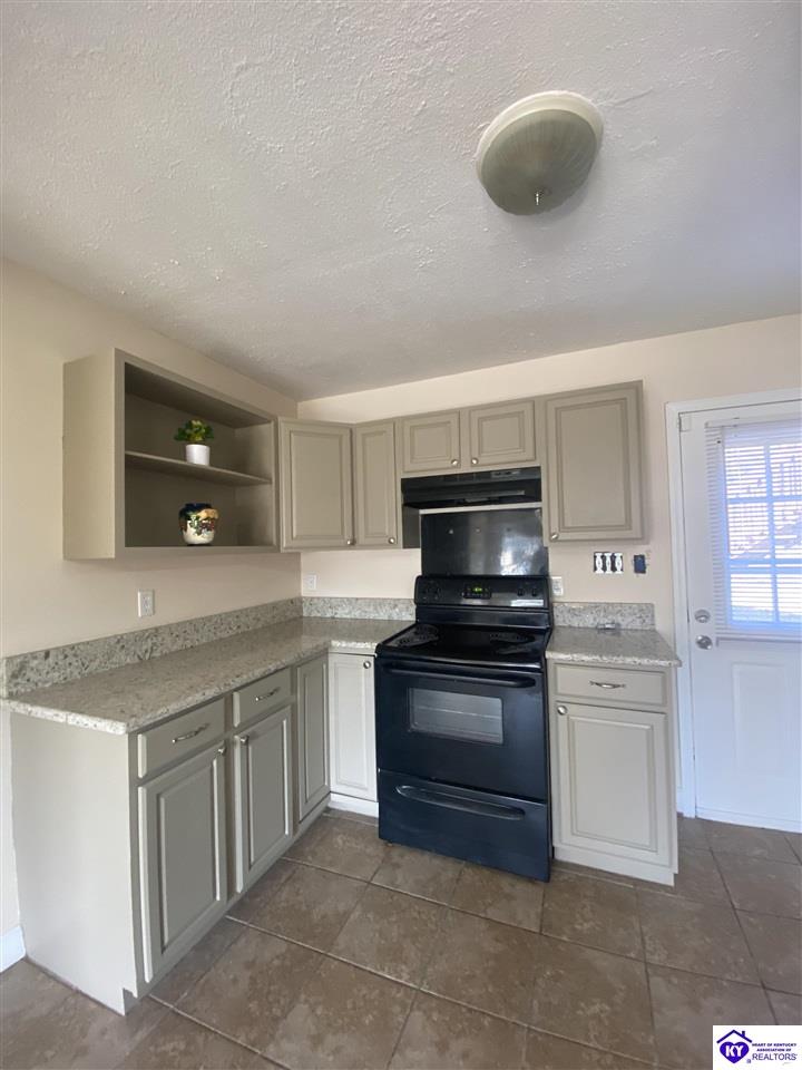 1433 Crestview Drive Property Photo 7