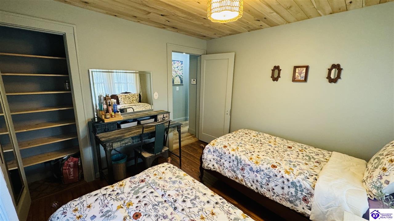 2313 Bowling Green Road Property Photo 41