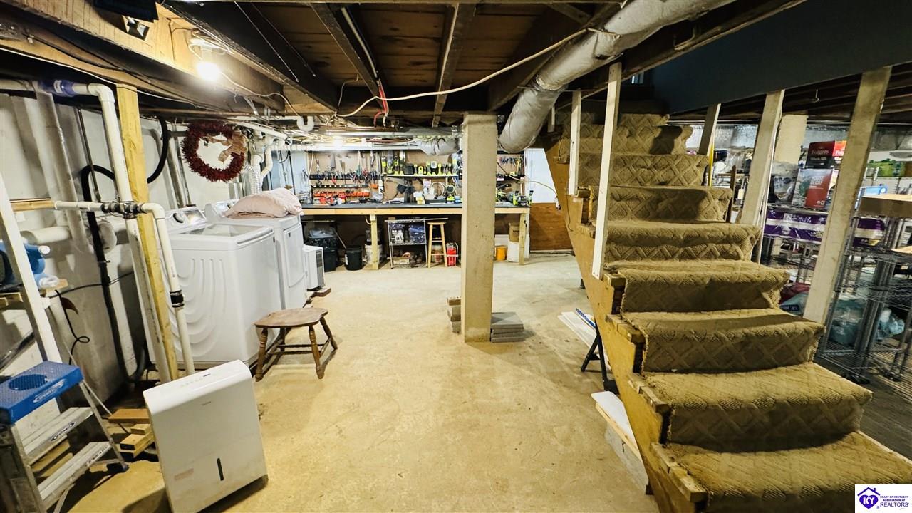 2313 Bowling Green Road Property Photo 53