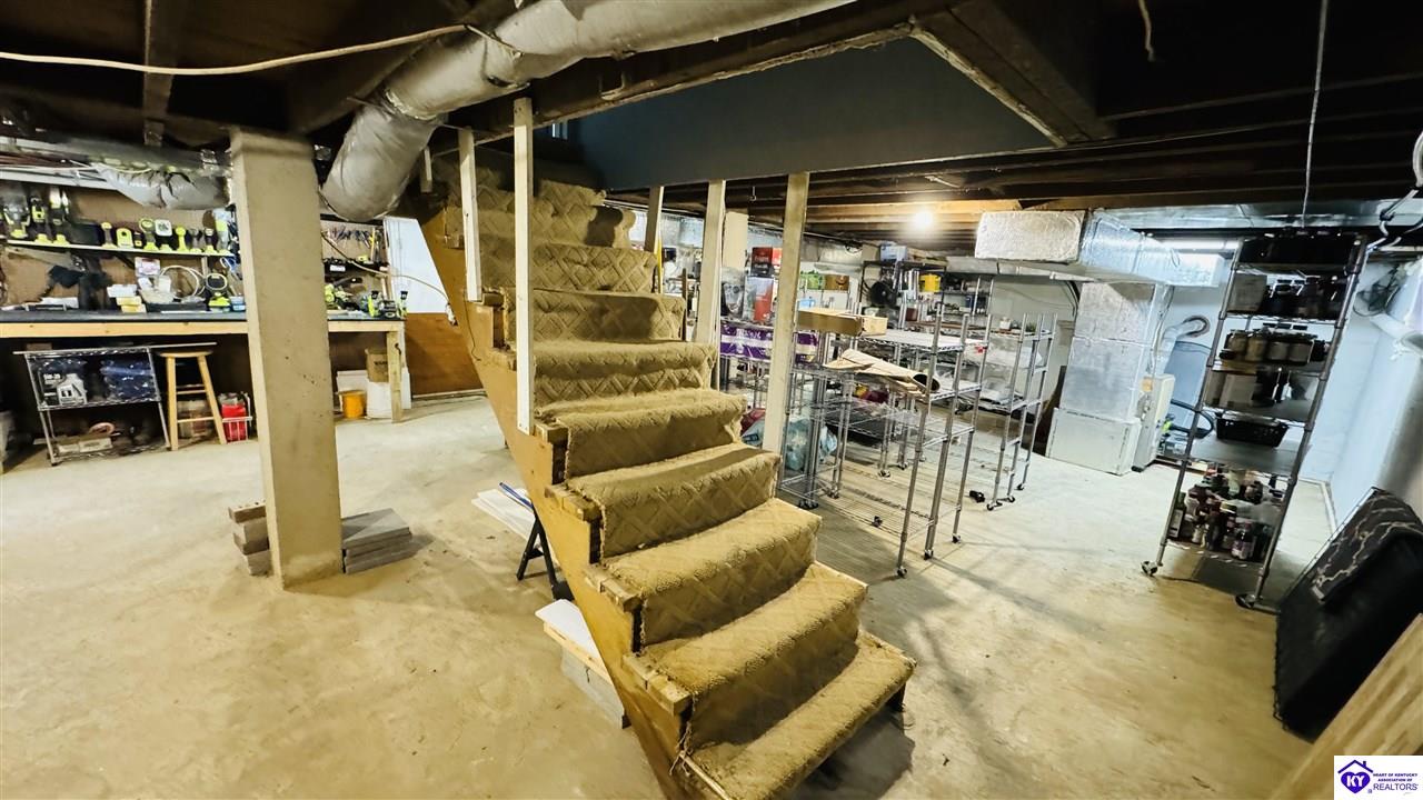 2313 Bowling Green Road Property Photo 54