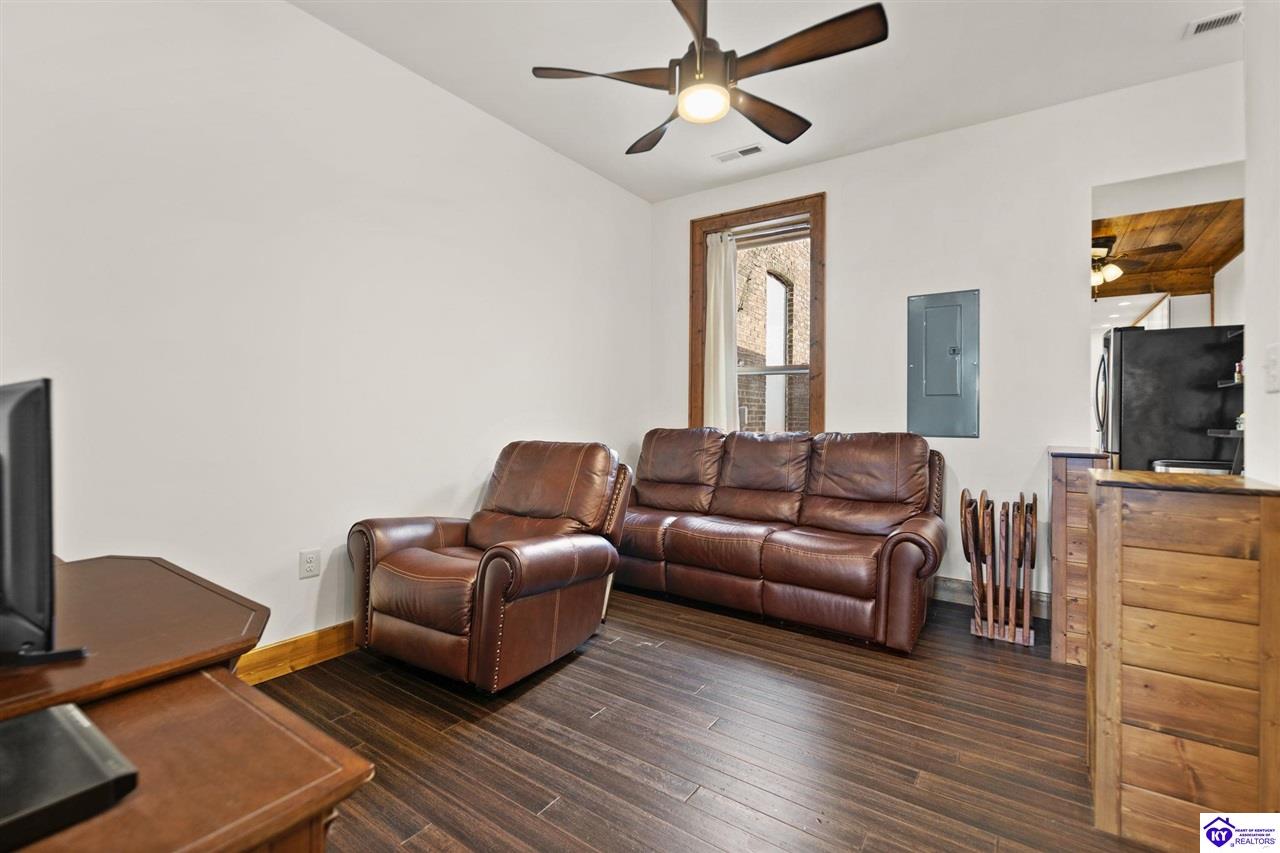 192 S Main Street Property Photo 27