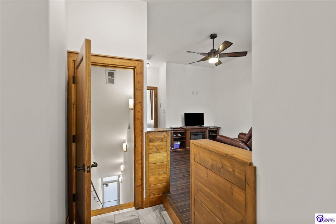 192 S Main Street Property Photo 31