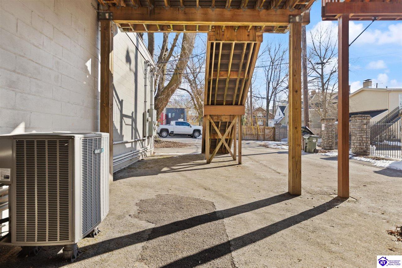 192 S Main Street Property Photo 45