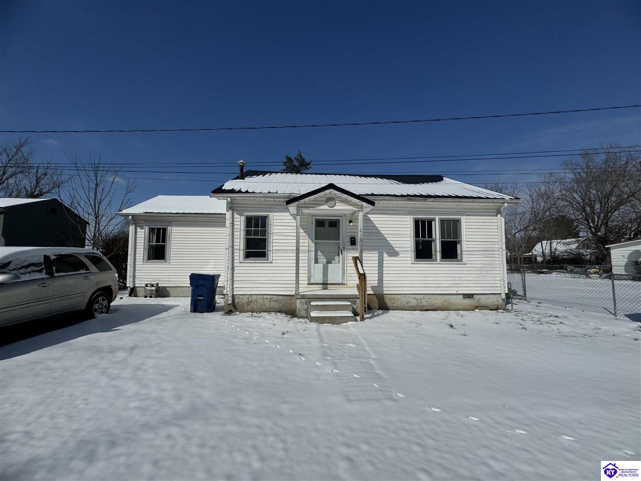 111 S Mccullum Avenue Property Photo 1