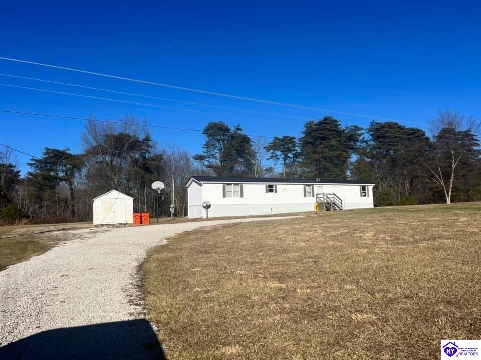 6008 Valley Creek Road Property Photo 1