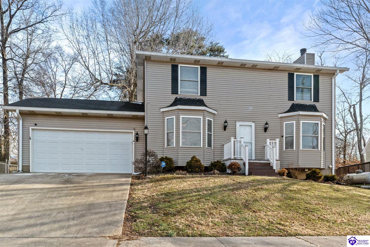 900 Timberwood Dr Property Photo 1