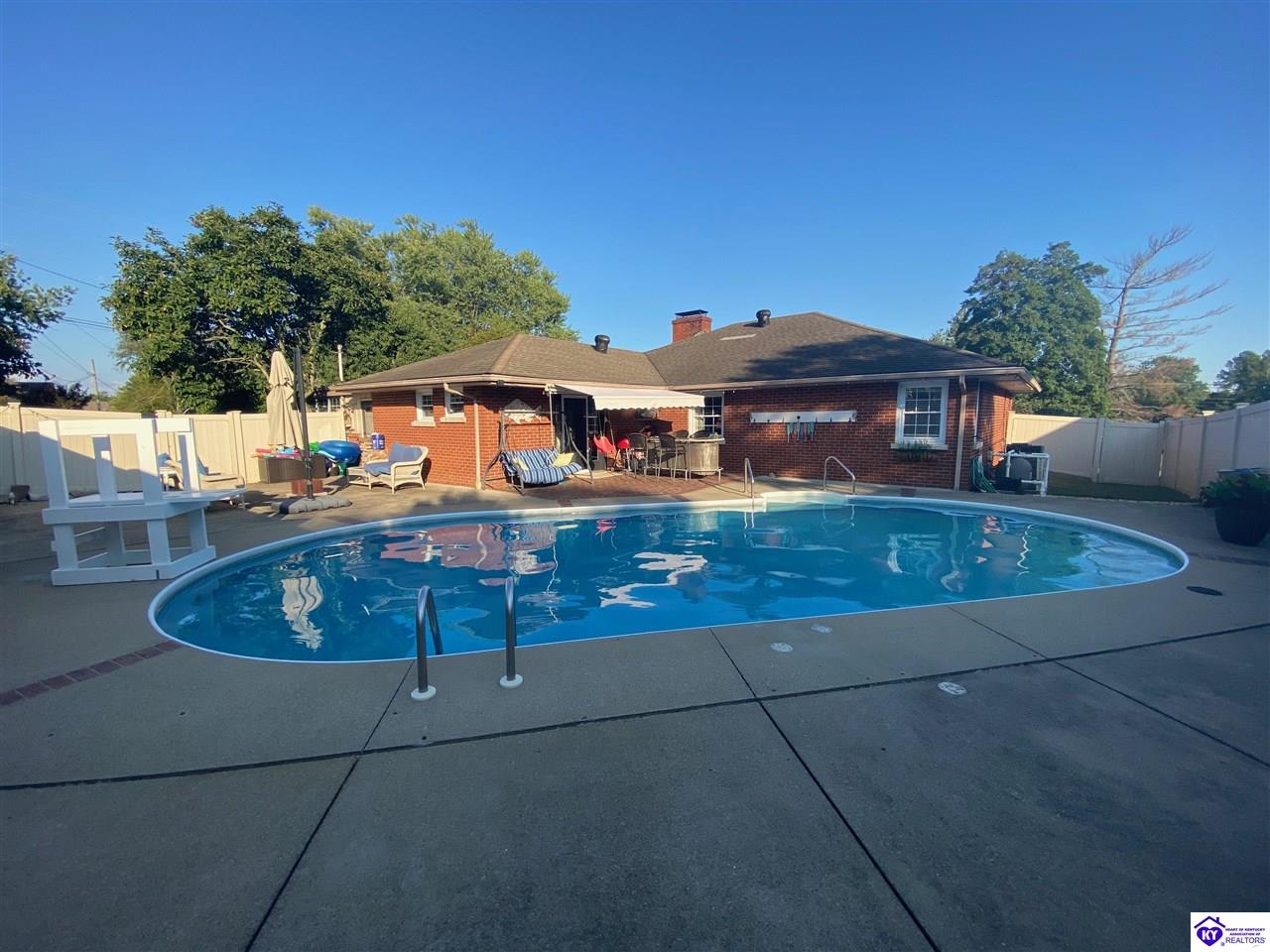 201 Shreve Drive Property Photo 1