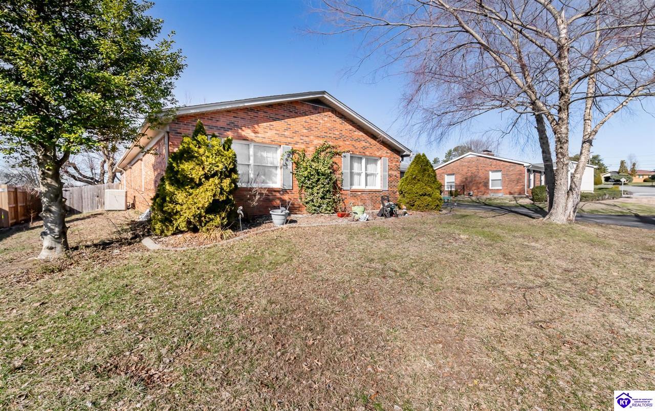 238 Oakwood Drive Property Photo 1