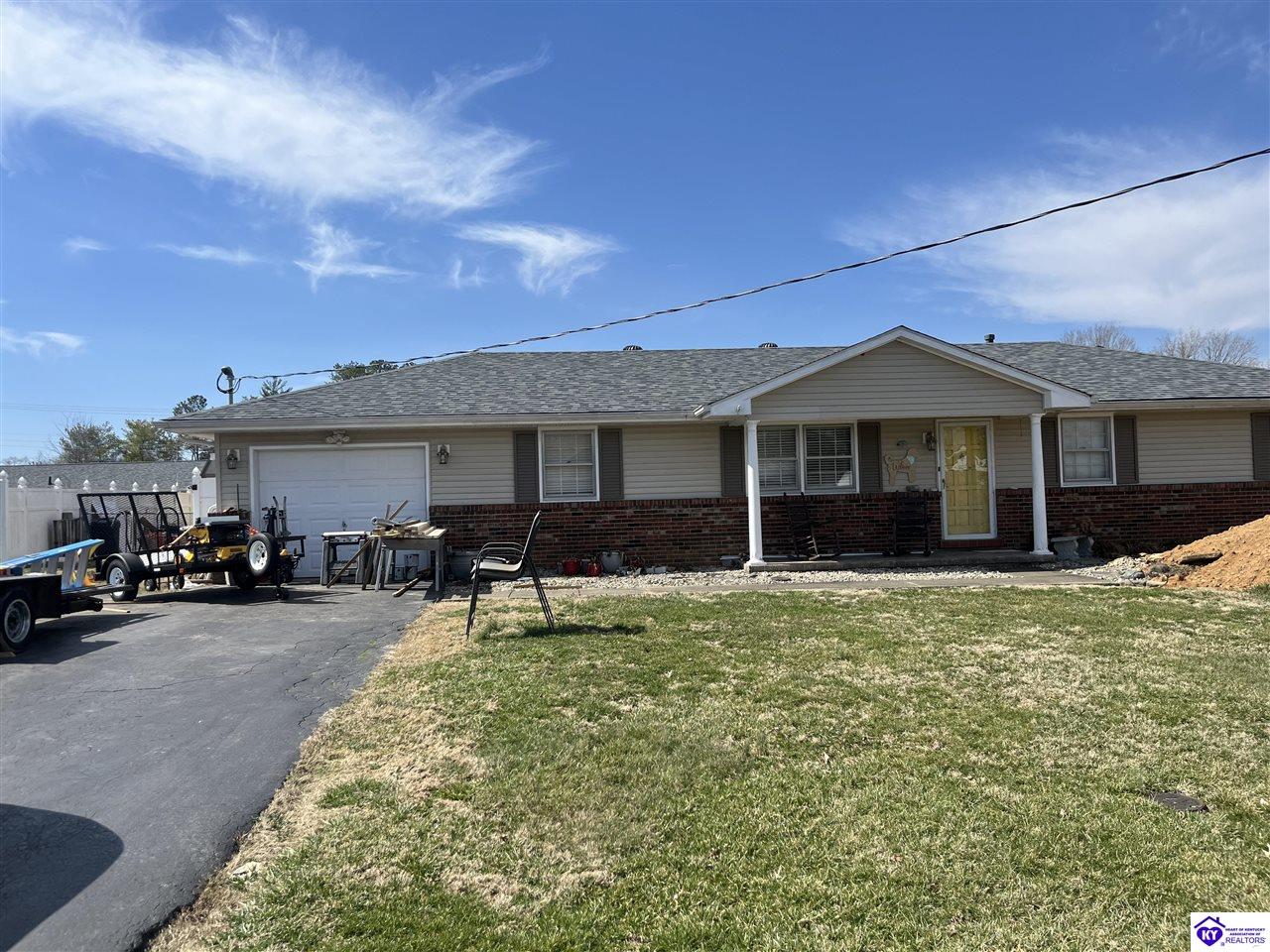 905 Gardenia Dr Property Photo 1