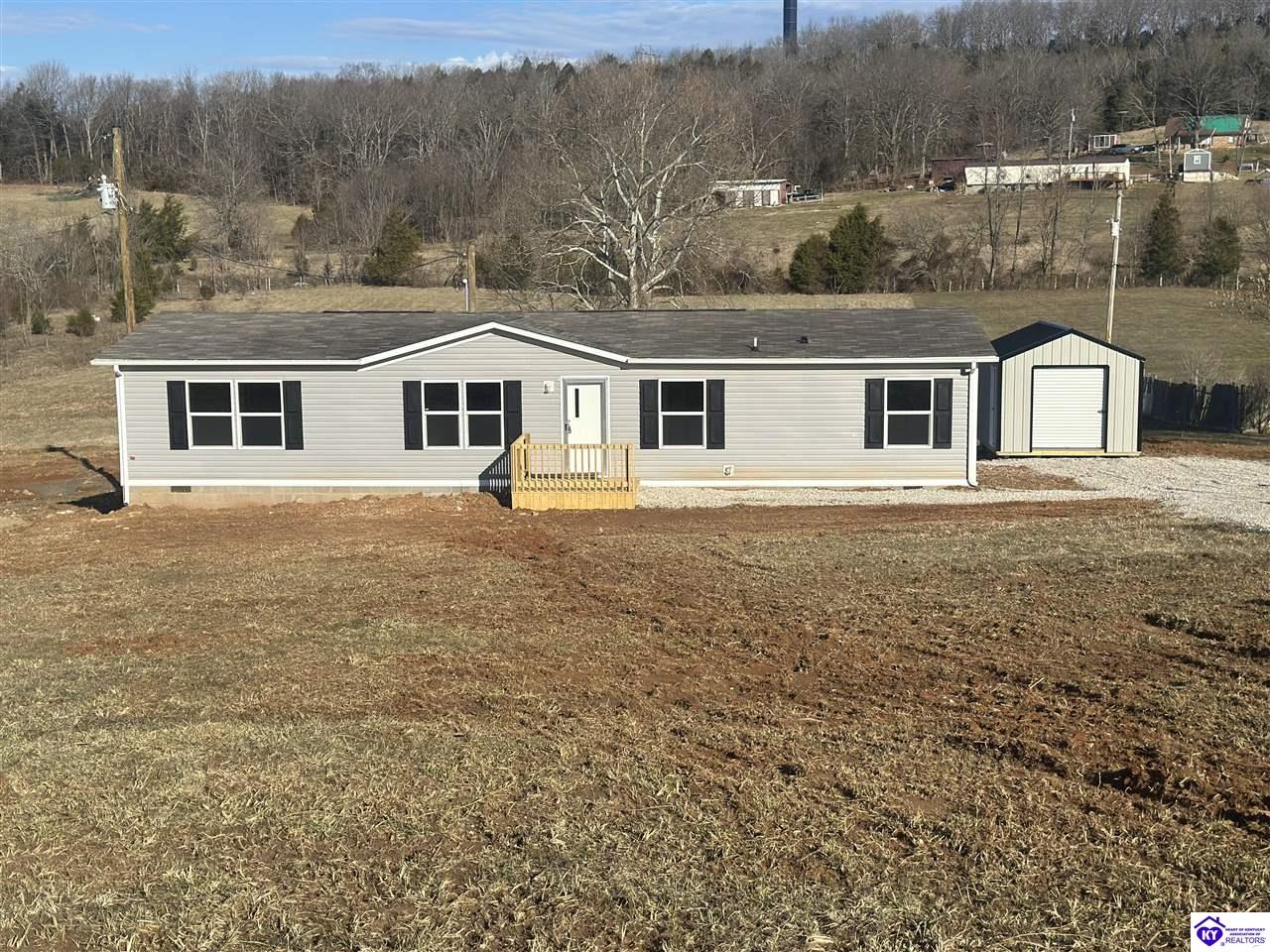 372 Cloverdale Estate Road Property Photo 1