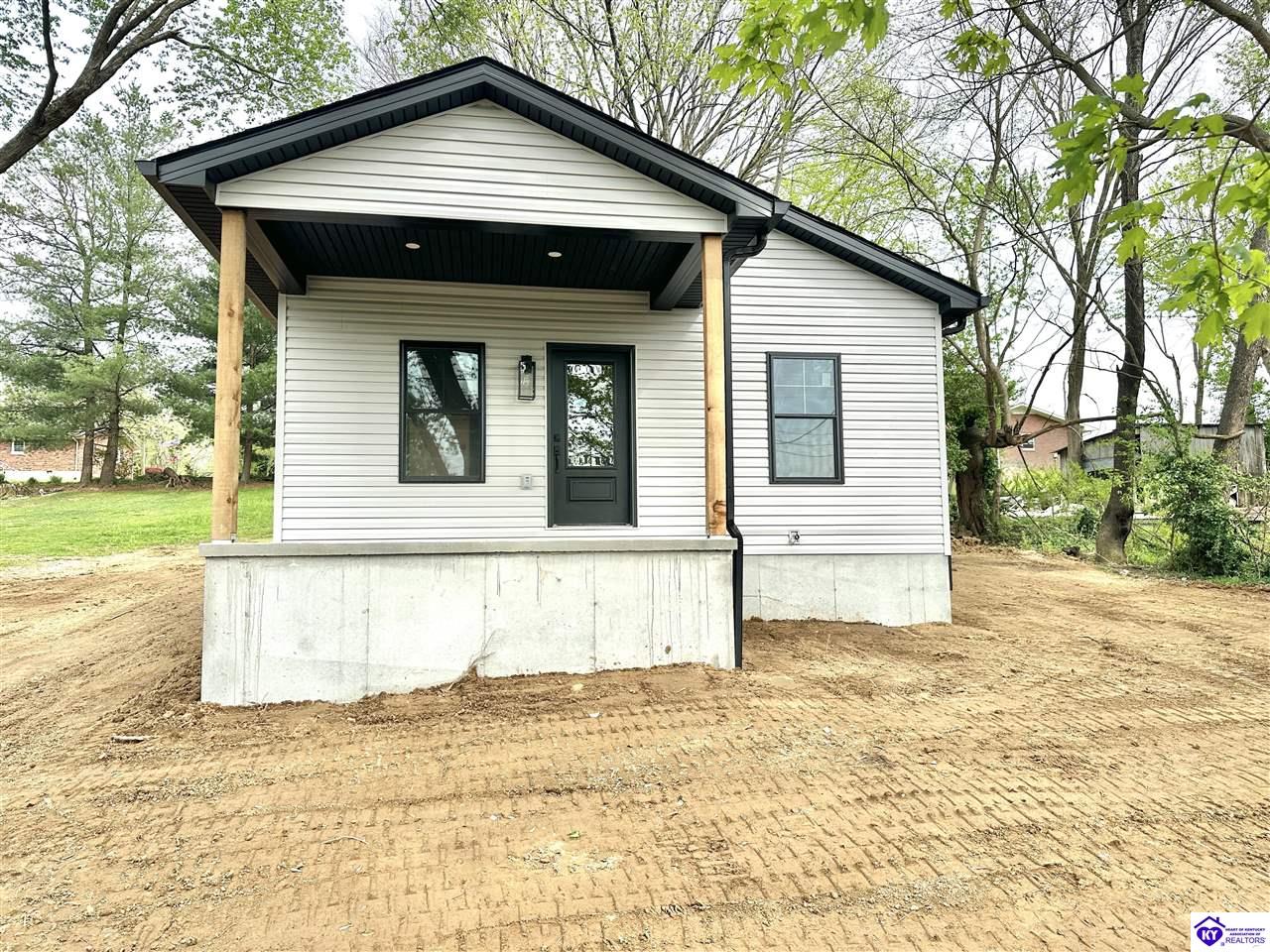 504 Cook Street Property Photo
