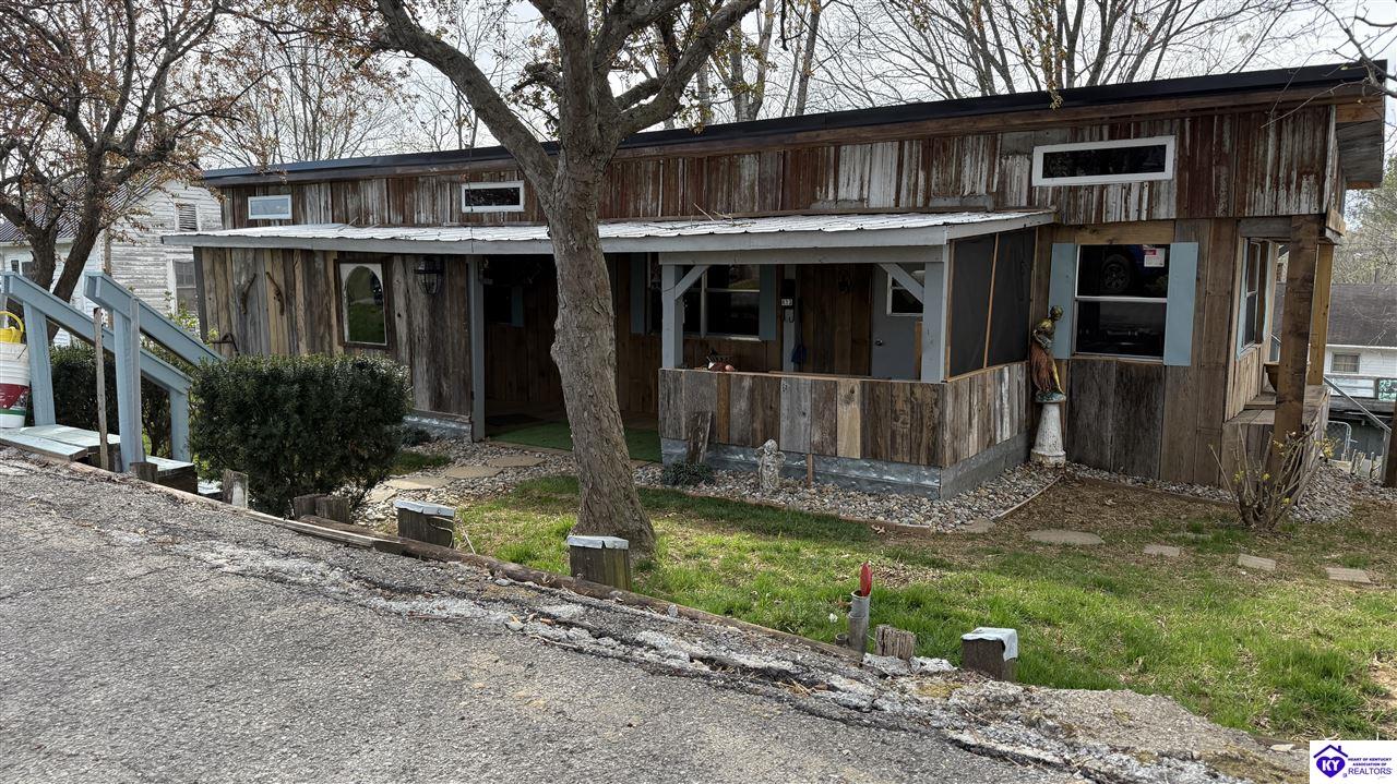 413 Cook St Property Photo
