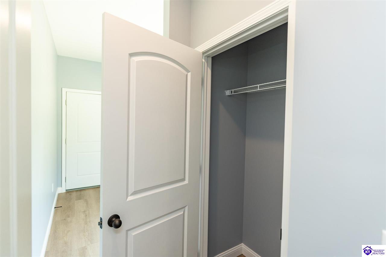 1007 Burns Road Property Photo 7