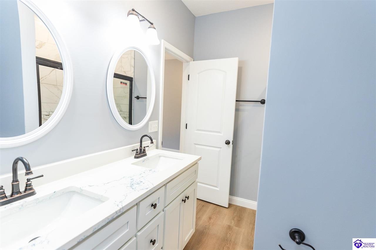 1007 Burns Road Property Photo 24
