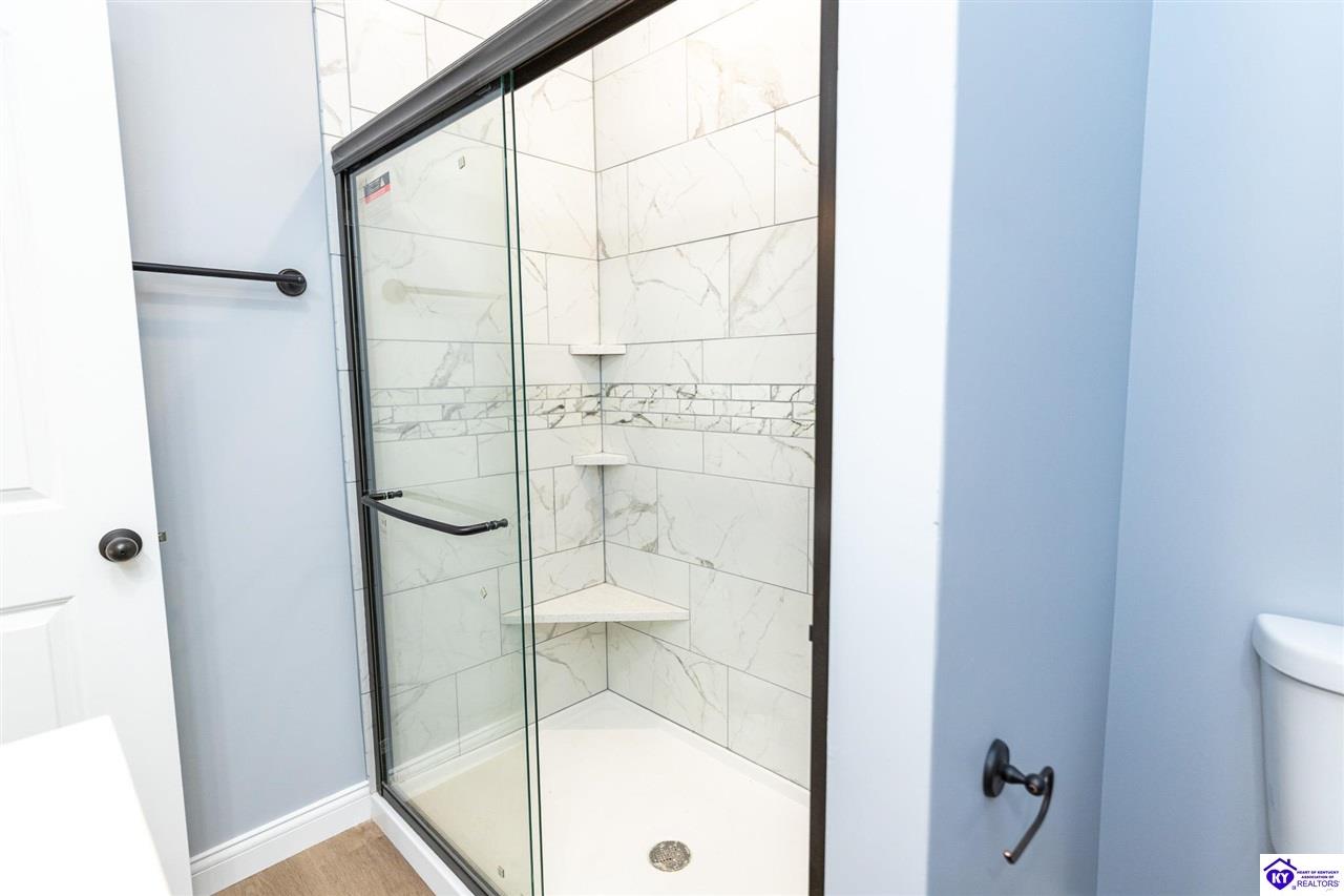 1007 Burns Road Property Photo 25