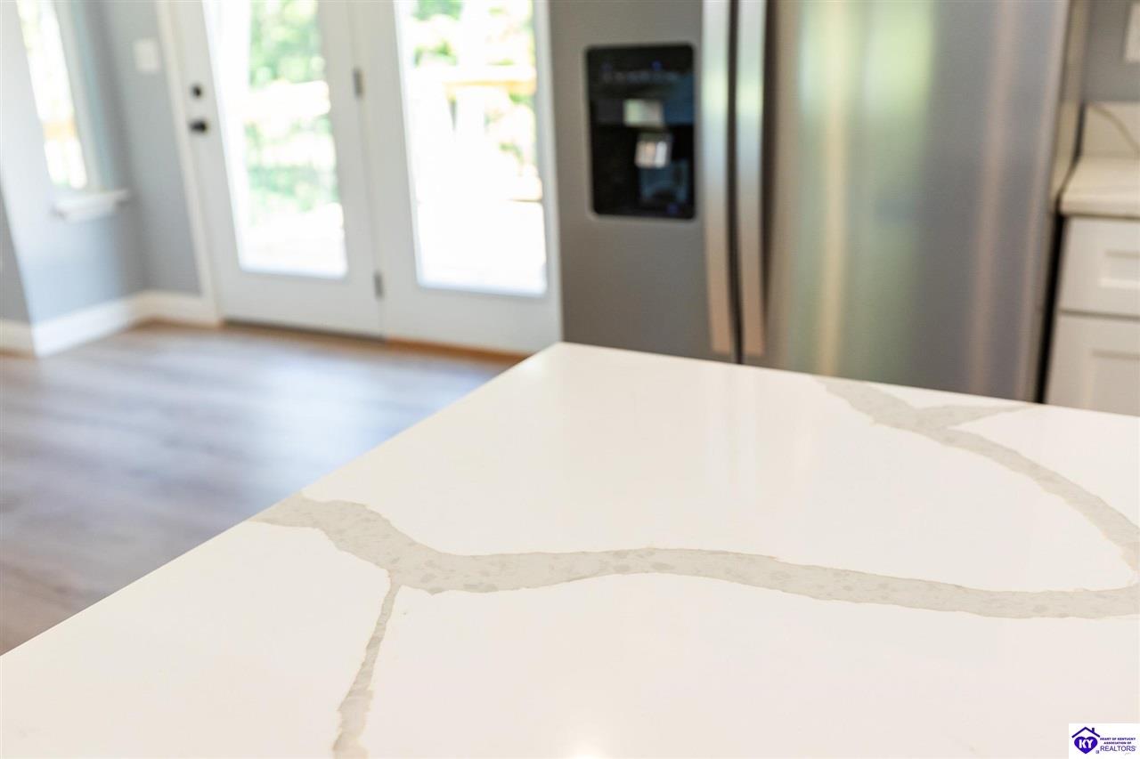 1007 Burns Road Property Photo 30
