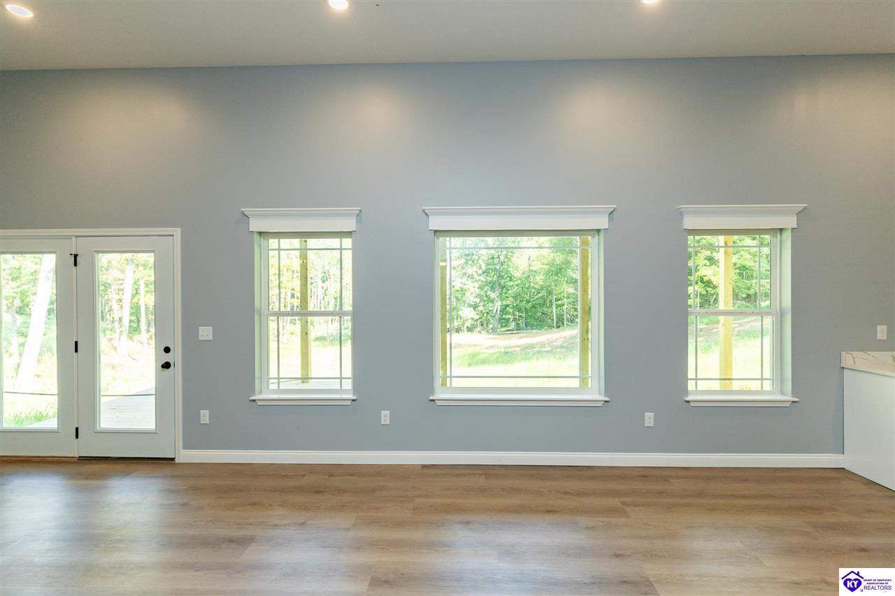 1007 Burns Road Property Photo 56