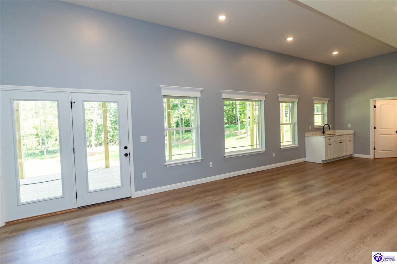1007 Burns Road Property Photo 57