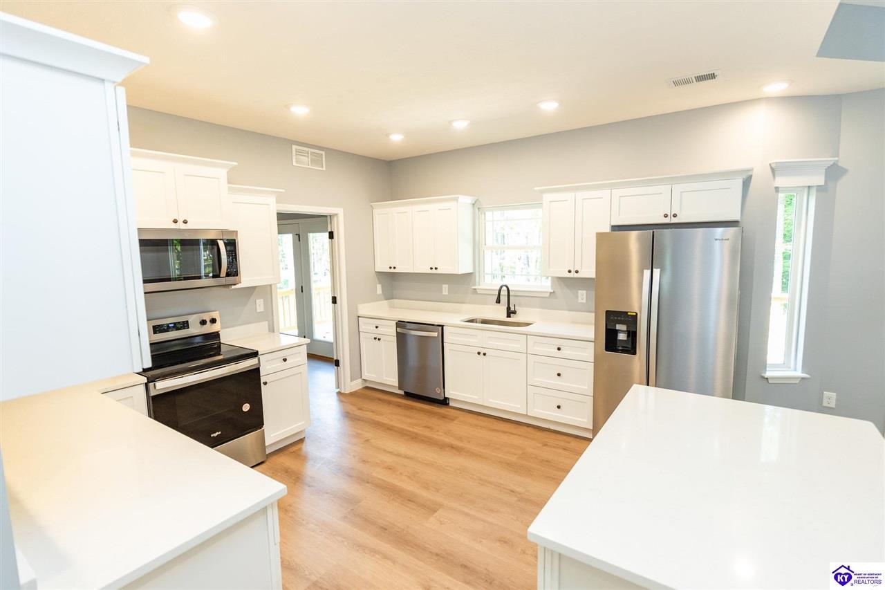 1035 Burns Road Property Photo 9
