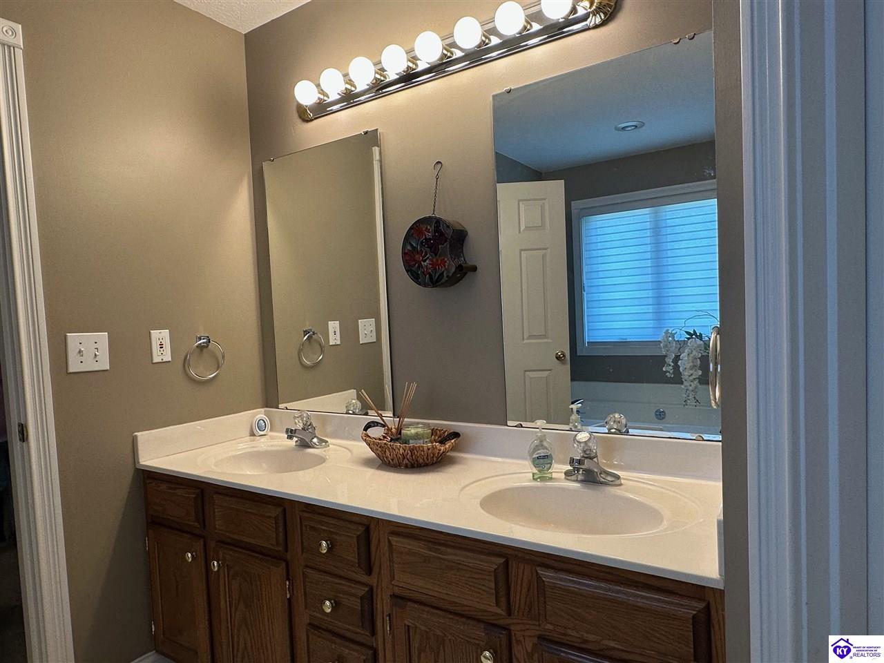 526 Michigan Avenue Property Photo 31