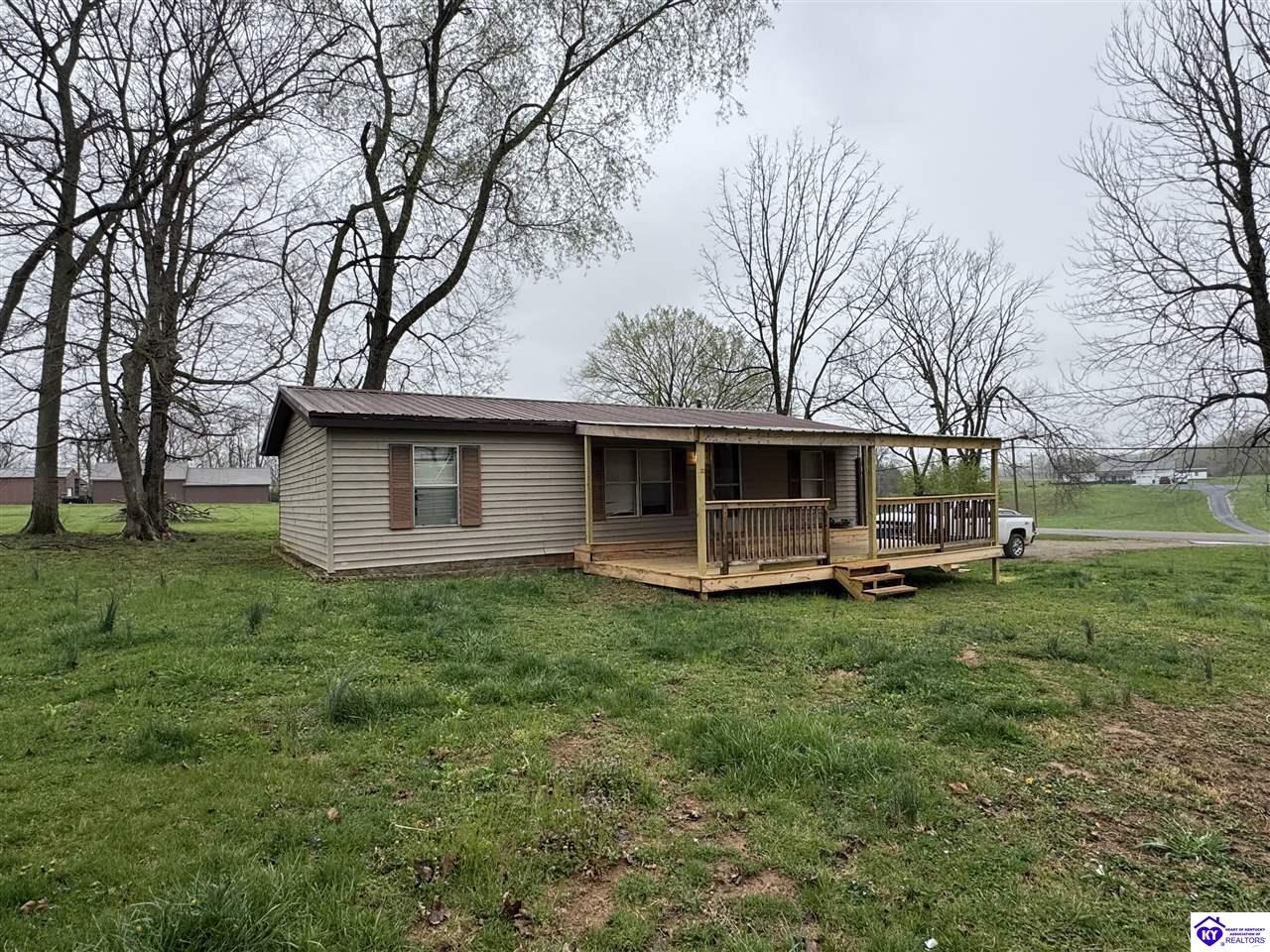 3960 Samuels Rd Property Photo