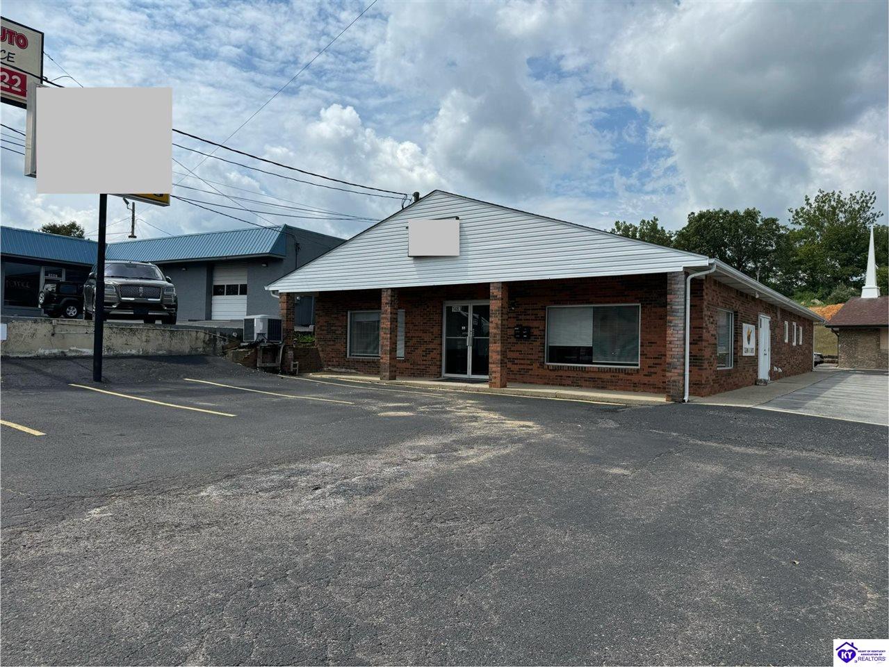 1483 N Dixie Avenue Property Photo