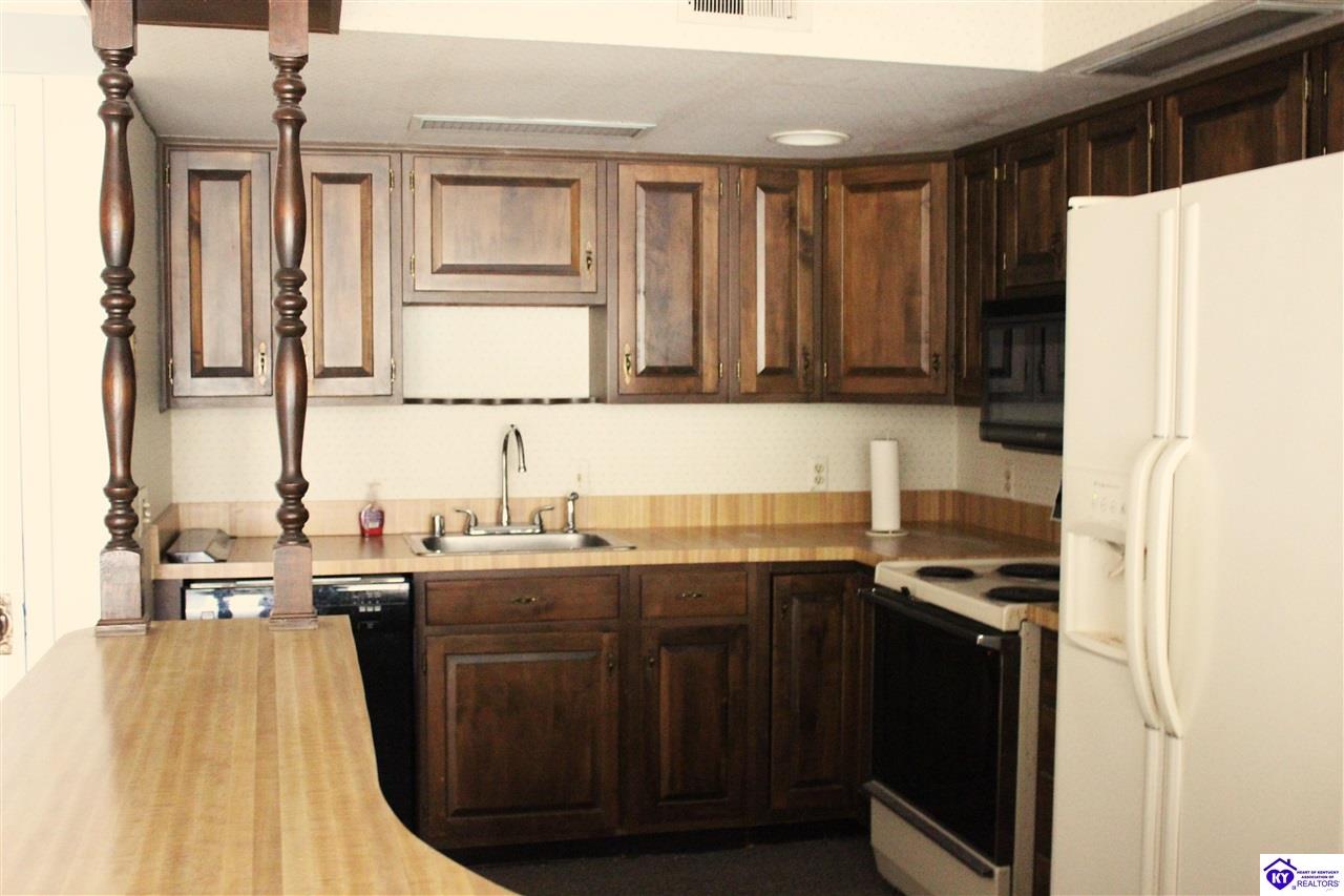 101 2b Freeman Green Drive Property Photo 23