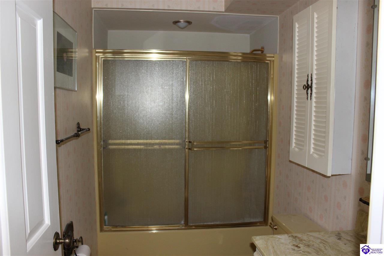 101 2b Freeman Green Drive Property Photo 31