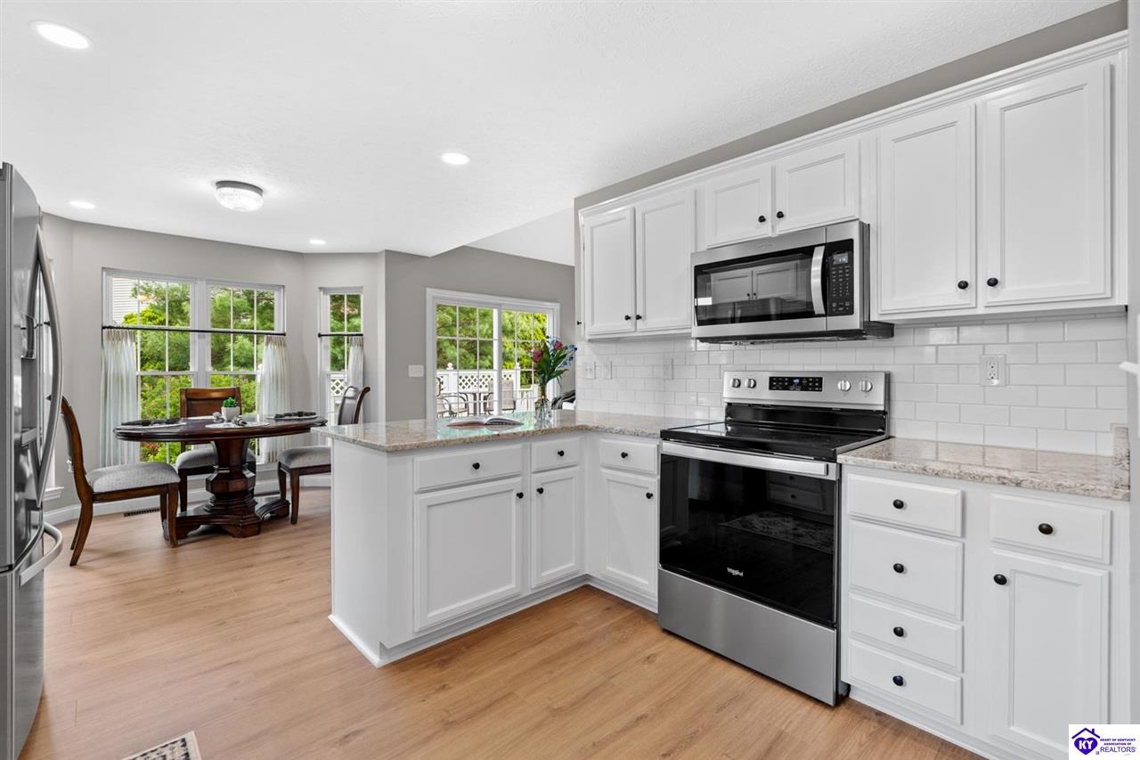 1142 Oak Street Property Photo 1