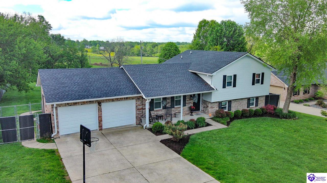 395 Poplar Trace Property Photo 1