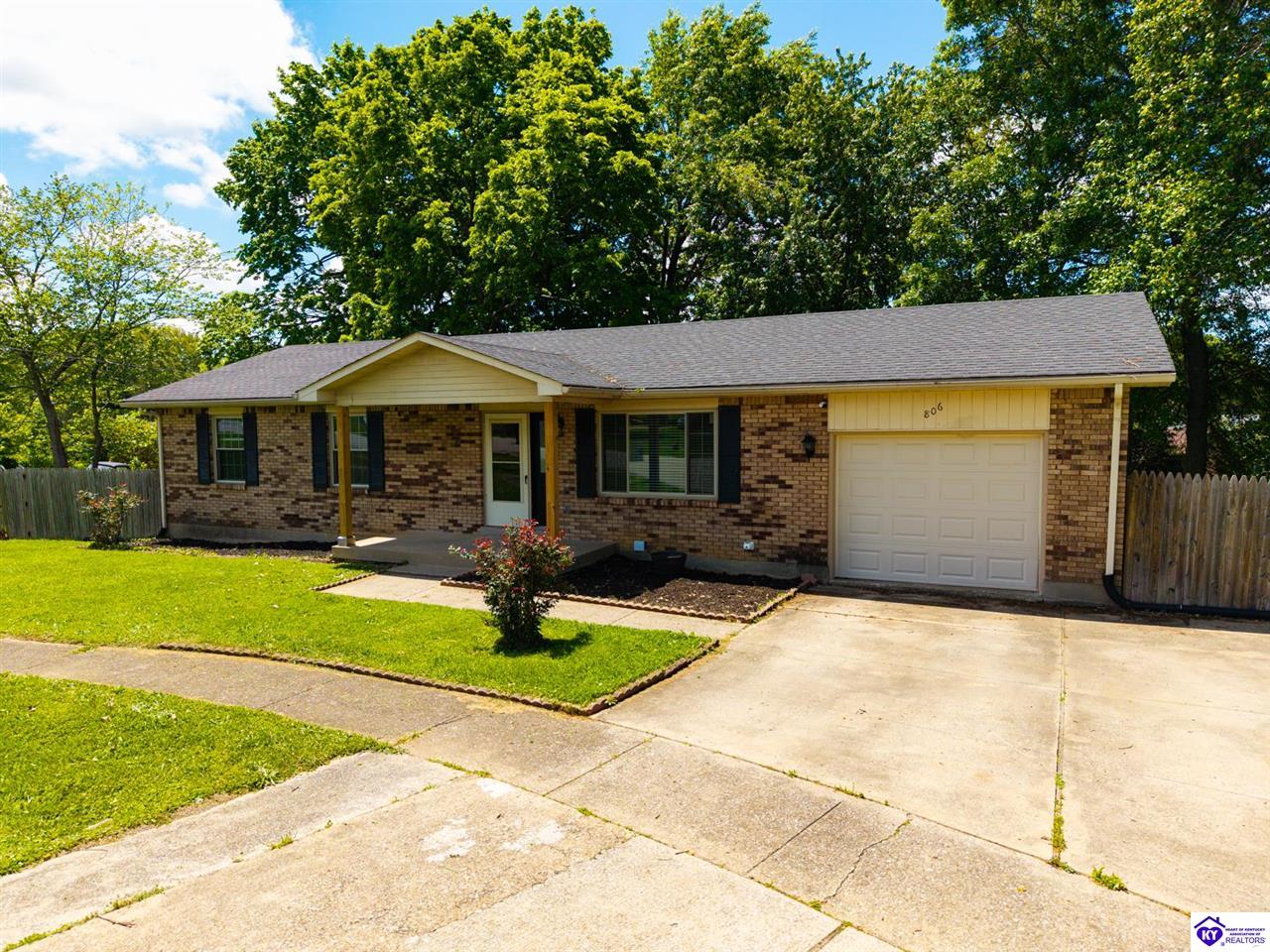 806 Yates Drive Property Photo 1