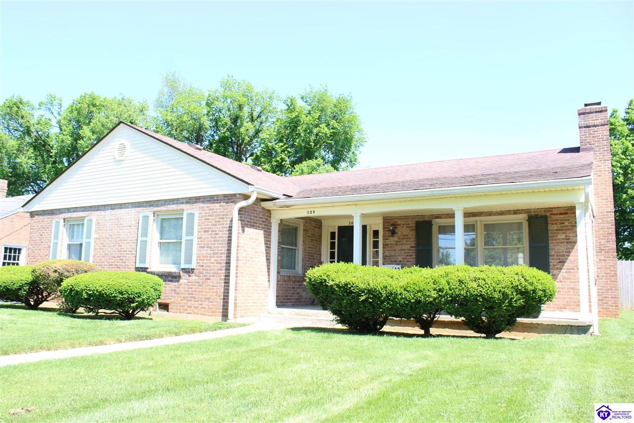 309 Sw Churchill Court Property Photo 1