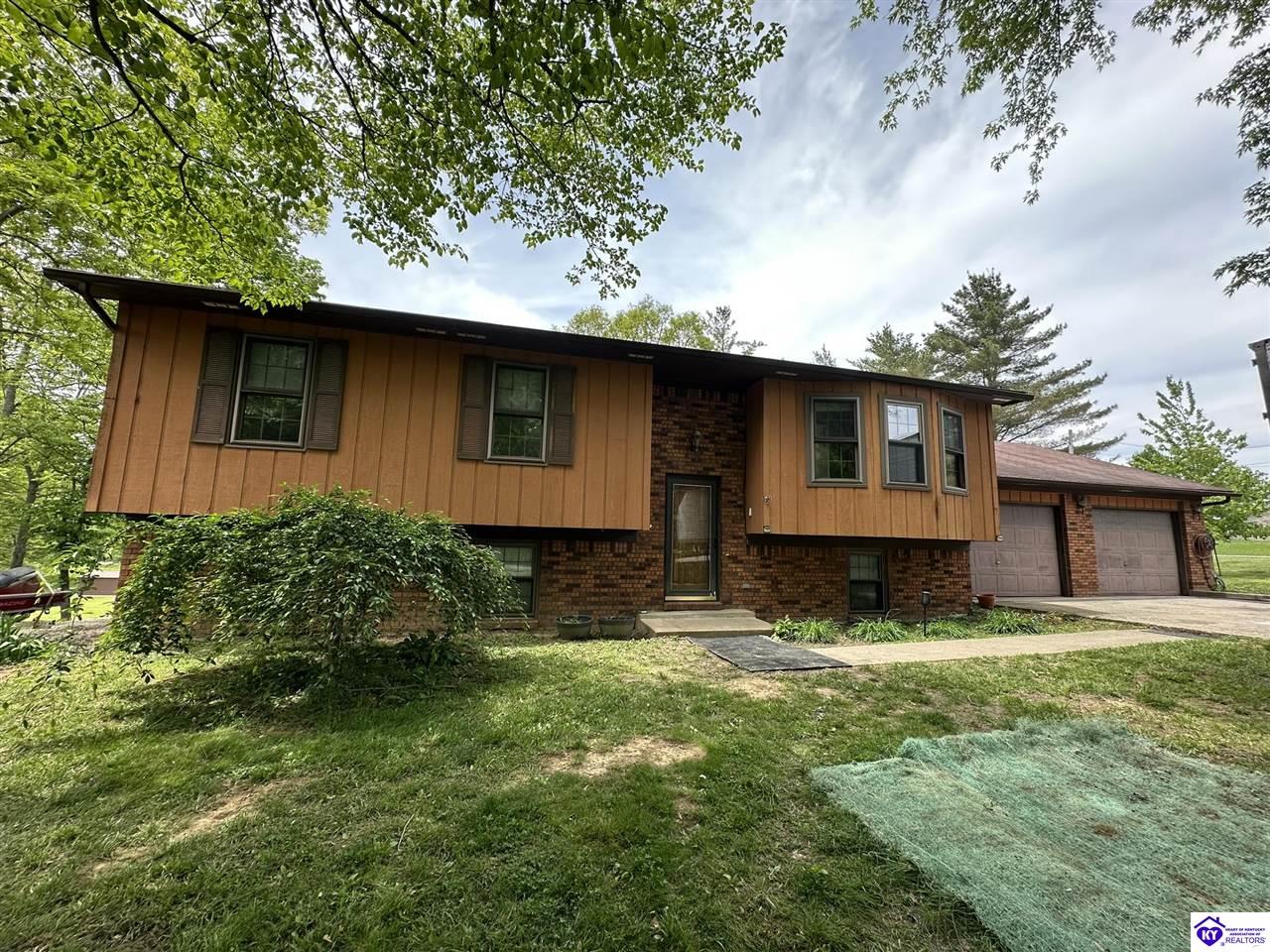 15 Oakwood Drive Property Photo