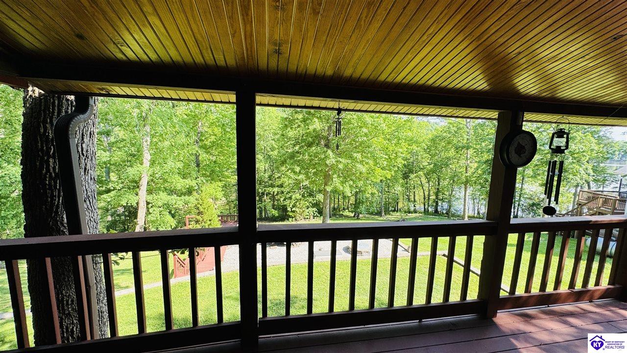 431 Timberlake Lane Property Photo 8