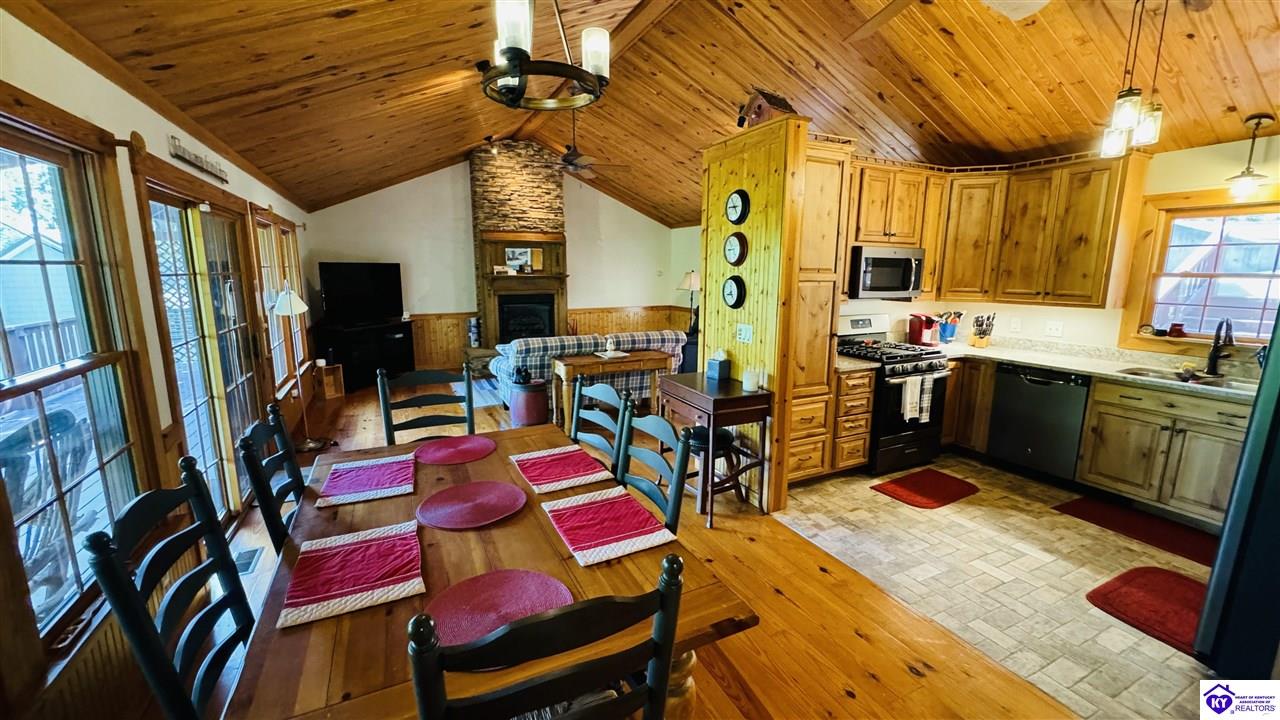 431 Timberlake Lane Property Photo 17