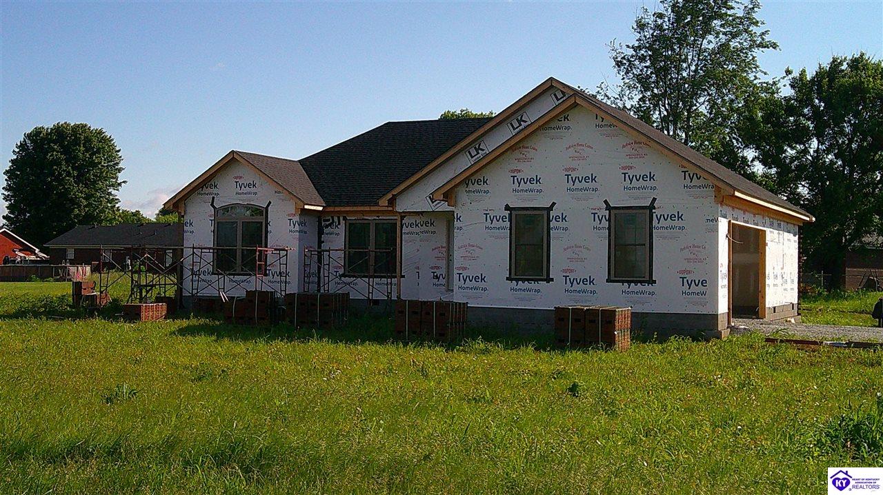 20 American Dr Property Photo 1