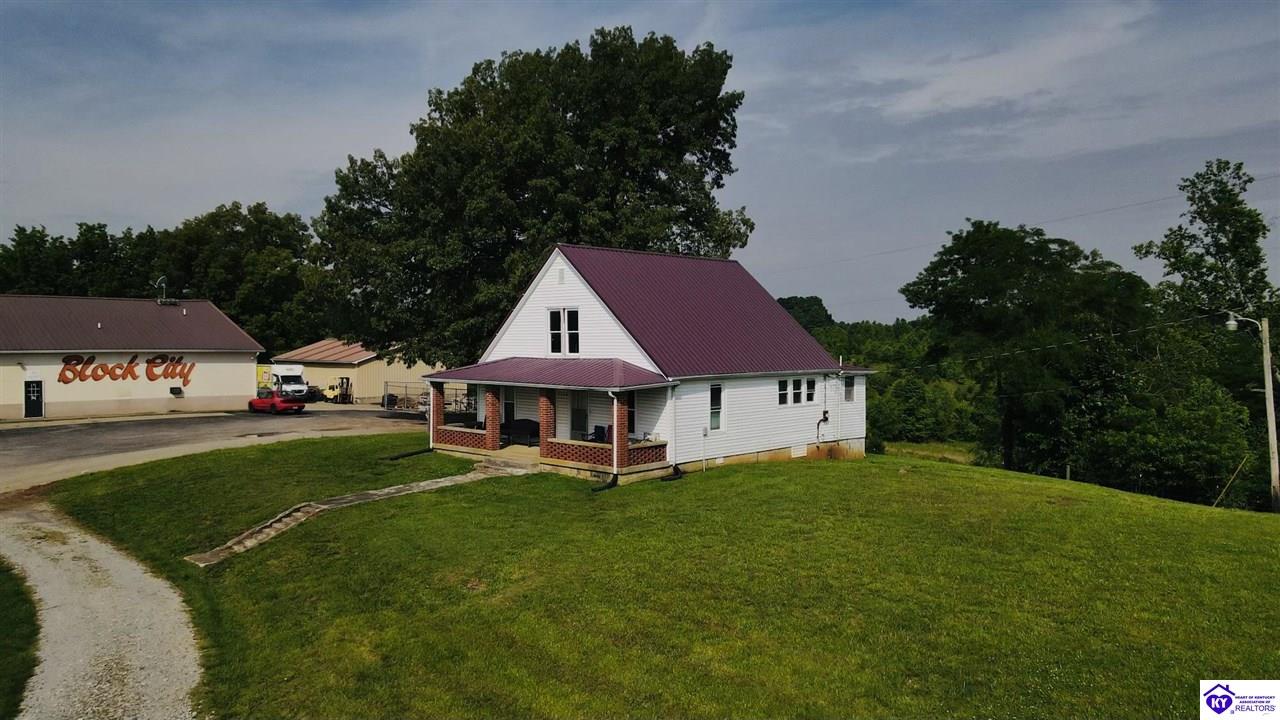 5348 Hwy 218 Property Photo 3