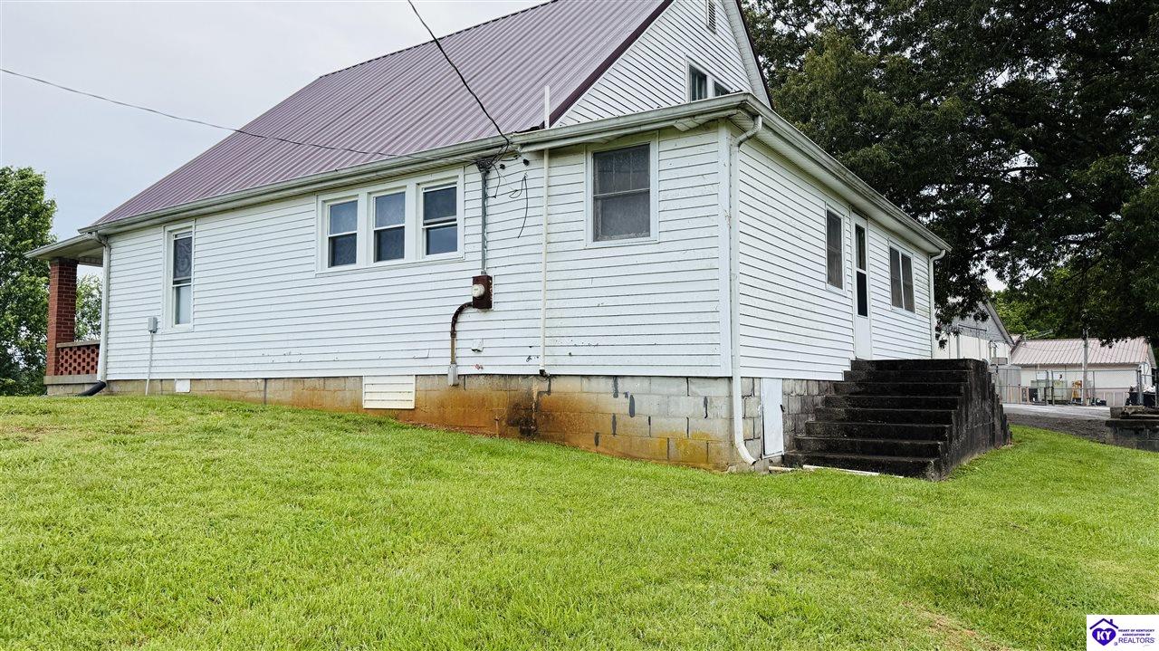 5348 Hwy 218 Property Photo 4
