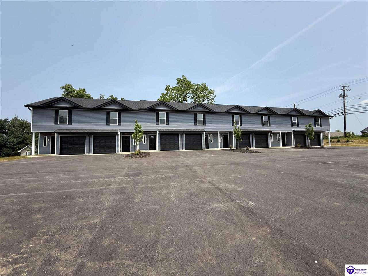 1202 Woodland Drive Property Photo 1