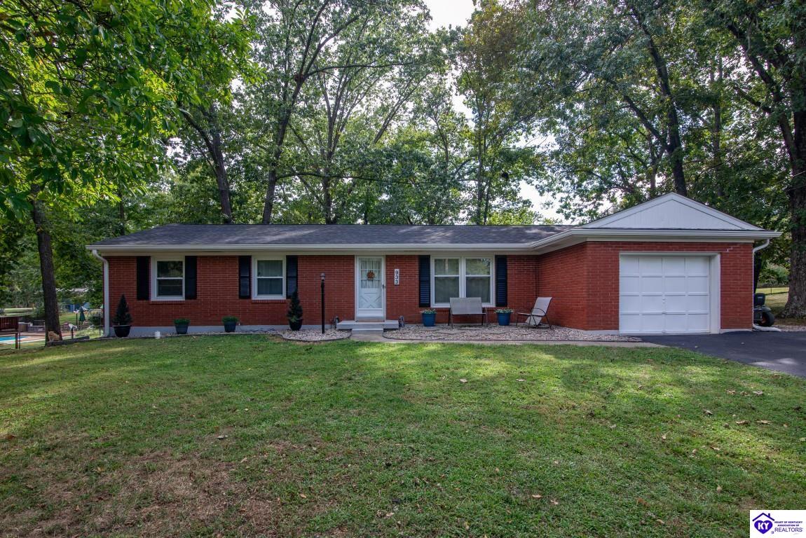 933 Lakeshore Parkway Property Photo 1