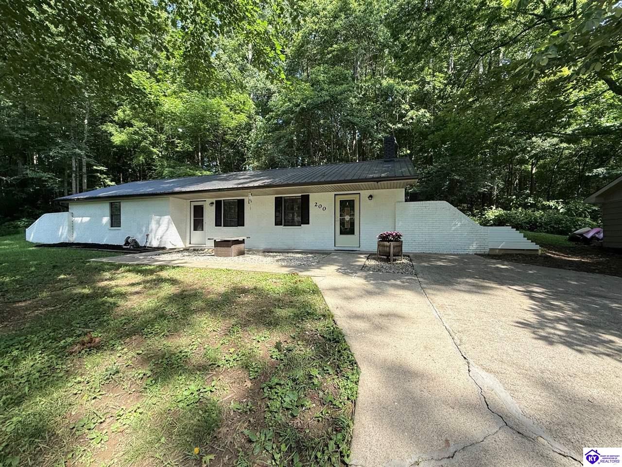 200 Earthborne Lane Property Photo 1