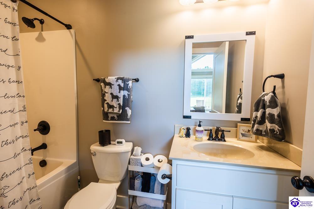 455 Ed Howe Road Property Photo 24