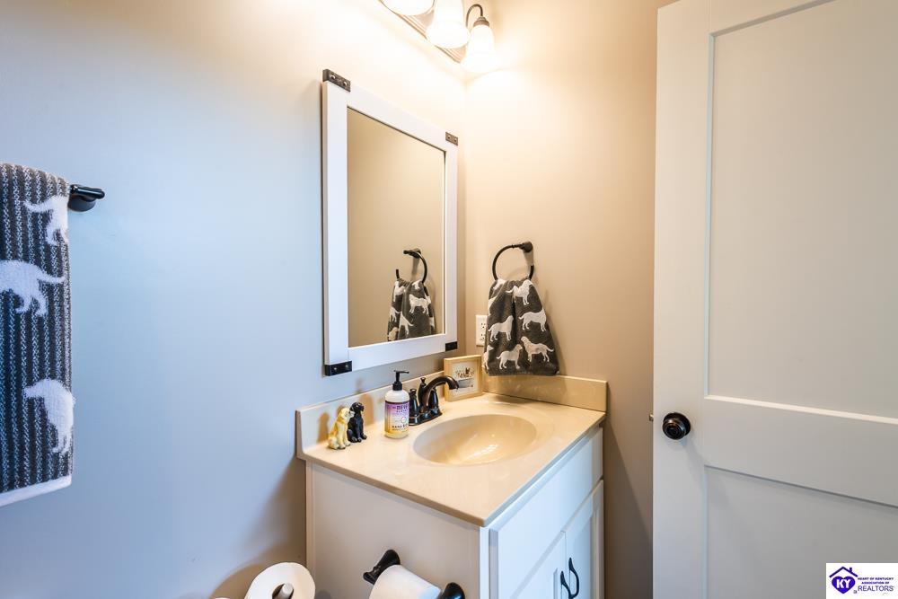 455 Ed Howe Road Property Photo 26