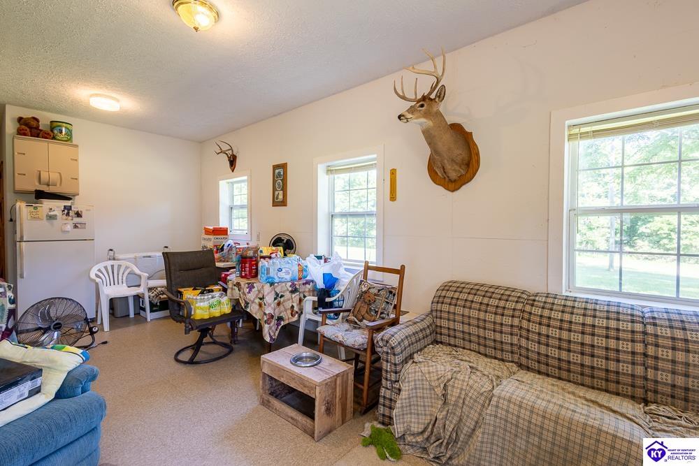 455 Ed Howe Road Property Photo 34