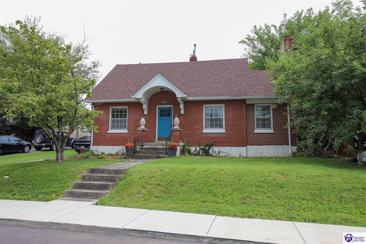 106 N Maple Street Property Photo 1