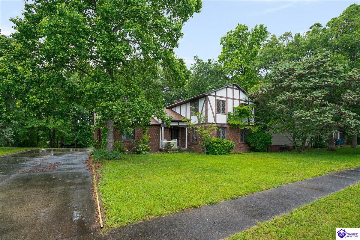 1011 Hillcrest Drive Property Photo 1