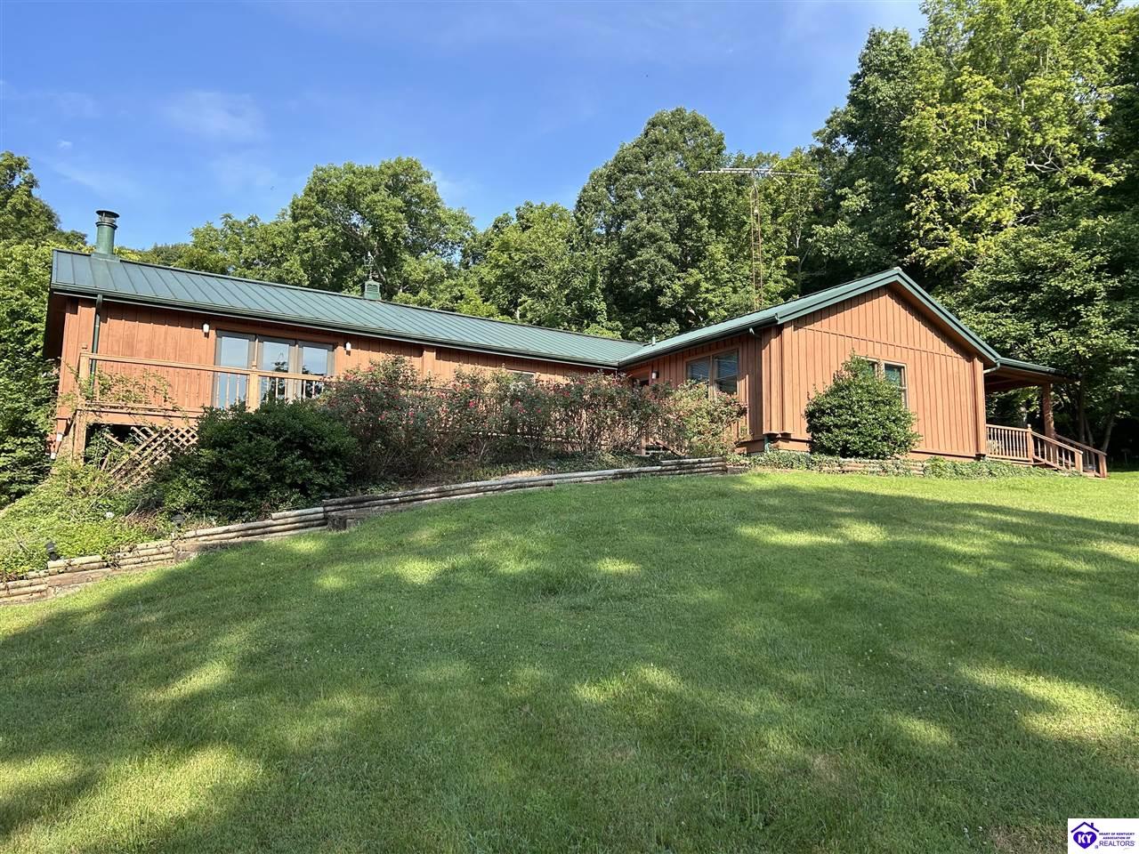 487 Quiggins Property Photo 1