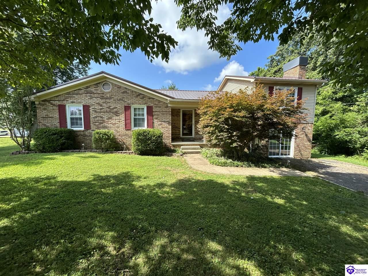 114 Thomason Road Property Photo 1